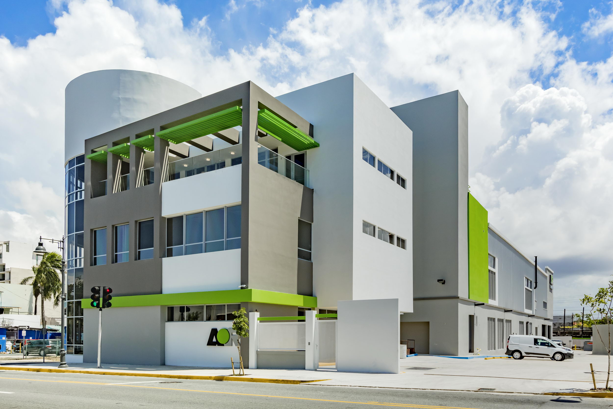 F&R Construction Group, Inc. completa nuevo edificio de AOR Building ...